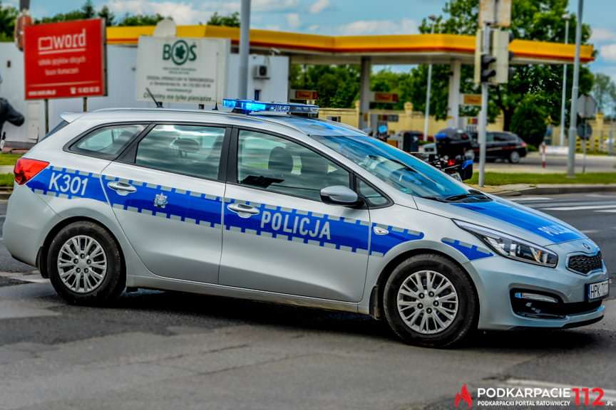 Wypadek dwóch osobówek, 1 osoba ranna