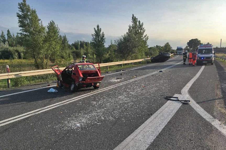 Wypadek na DK77 w Zalesiu Gorzyckim