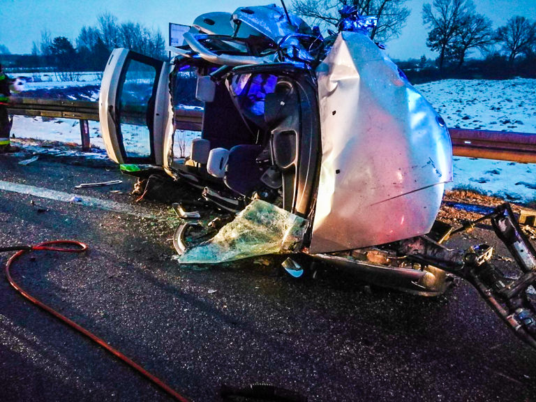 Wypadek śmiertelny na DK77 między Trześnią, a Gorzycami 