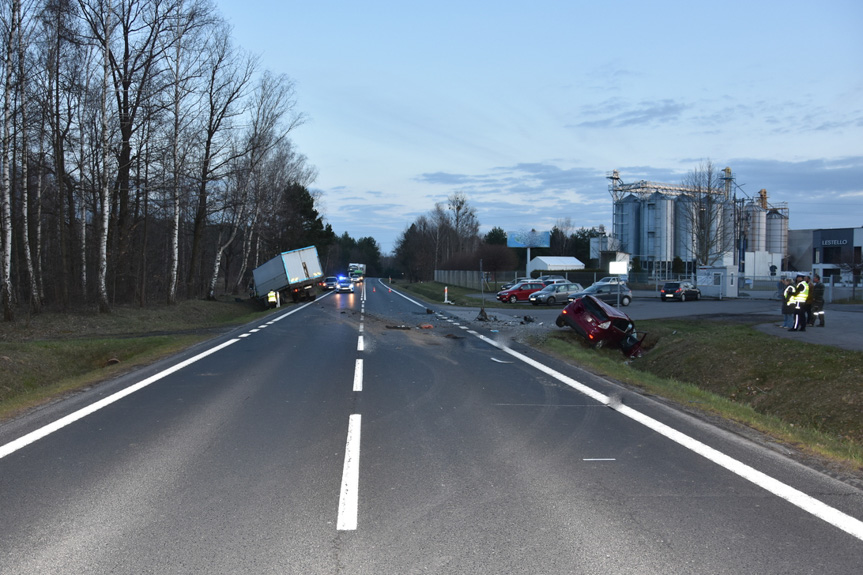 Wypadek w Cmolasie, jedna osoba poszkodowana