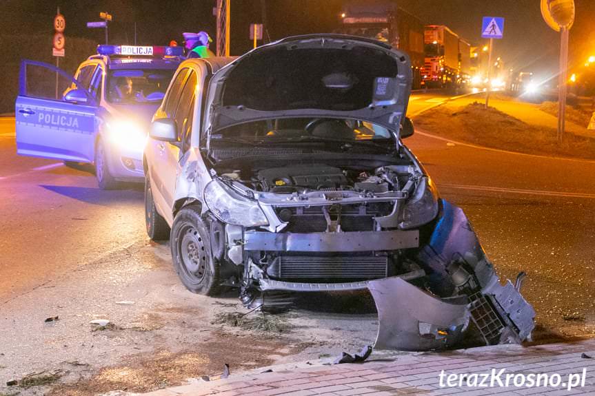 Wypadek w Pustynach. Zderzyły się dwa samochody osobowe