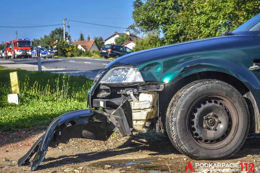 Zderzenie motocyklisty z samochodem osobowym.