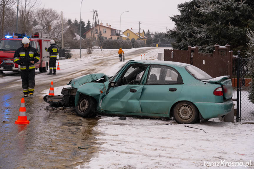 Żarnowiec. Zderzenie samochodu osobowego z piaskarką