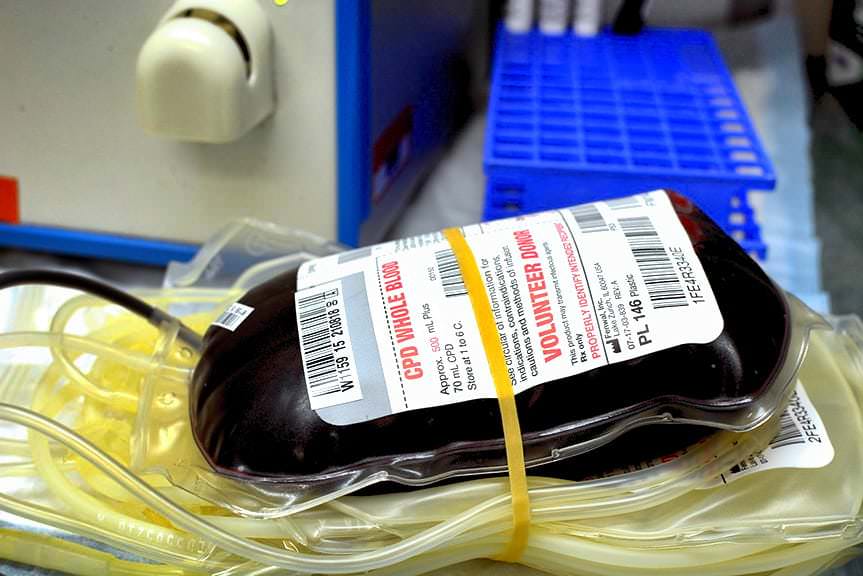 Zbiórka krwi z ramach akcji "SpoKREWnieni służbą"