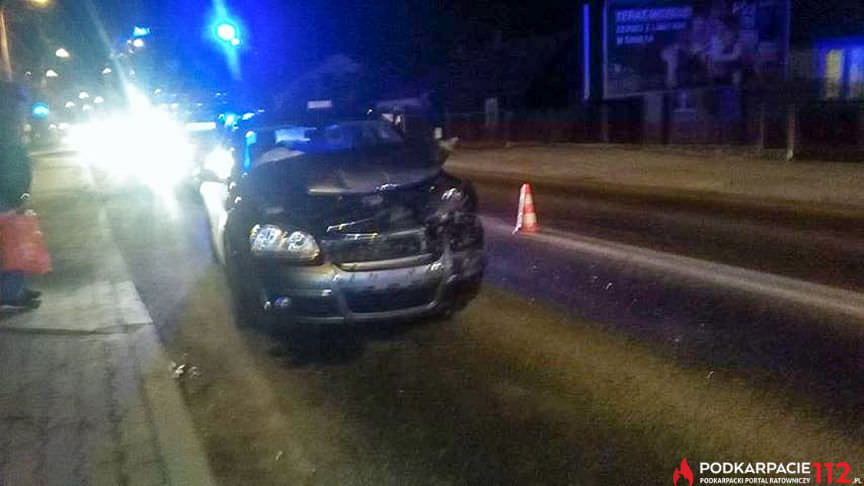 Wypadek na ulicy Sienkiewicza w Tarnobrzegu, 1 osoba w szpitalu.