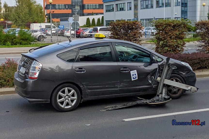 Zderzenie citroena z toyotą na al. Kopisto [Foto, Wideo]