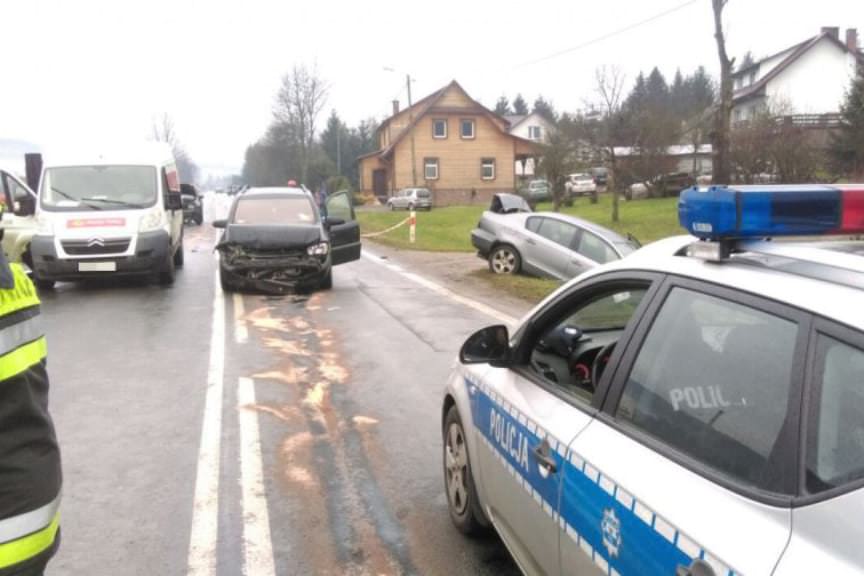 Zderzenie czterech samochodów w Ustrzykach Dolnych 