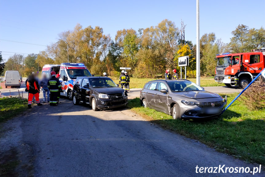 Zderzenie dwóch samochodów osobowych w Korczynie