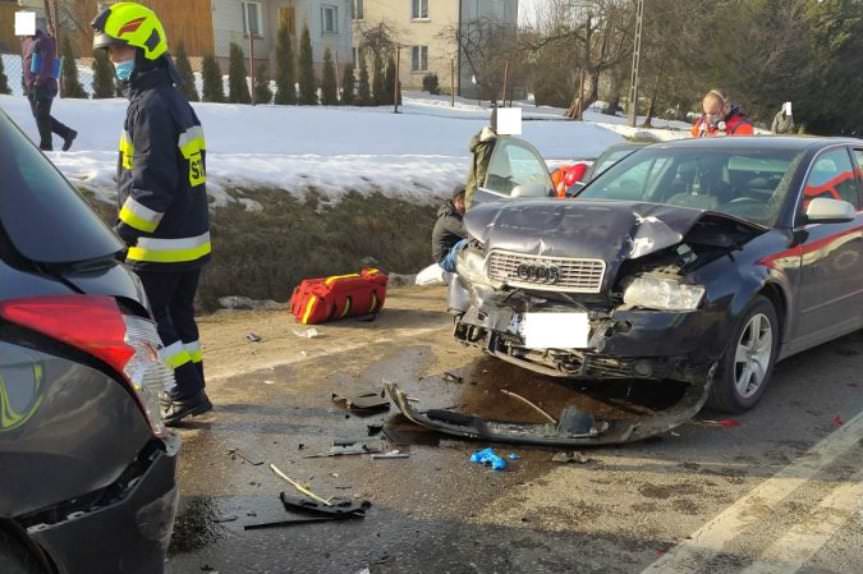 Zderzenie dwóch samochodów w Grabownicy Starzeńskiej