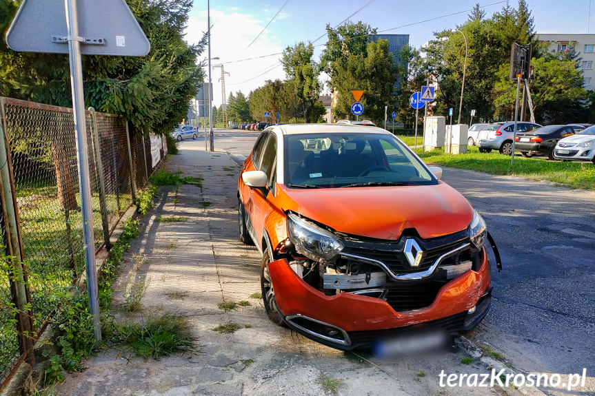 Zderzenie dwóch samochodów w Krośnie