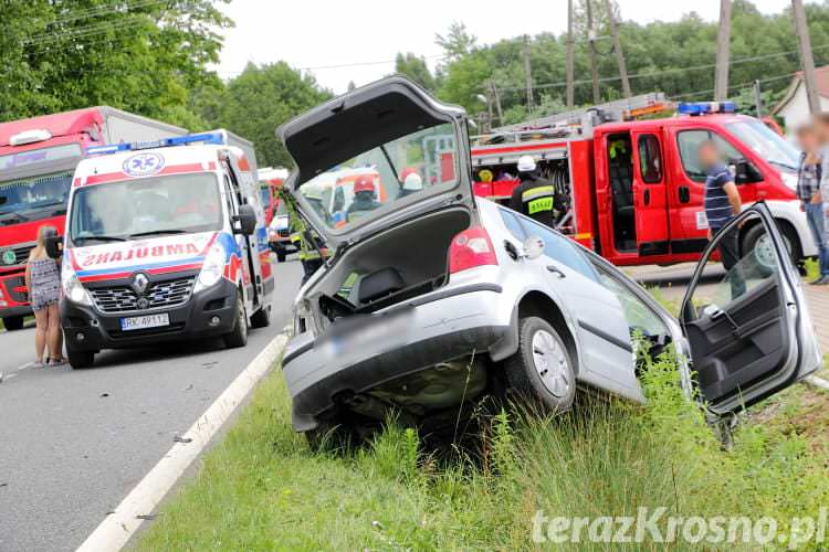 Zderzenie dwóch samochodów w Nadolu