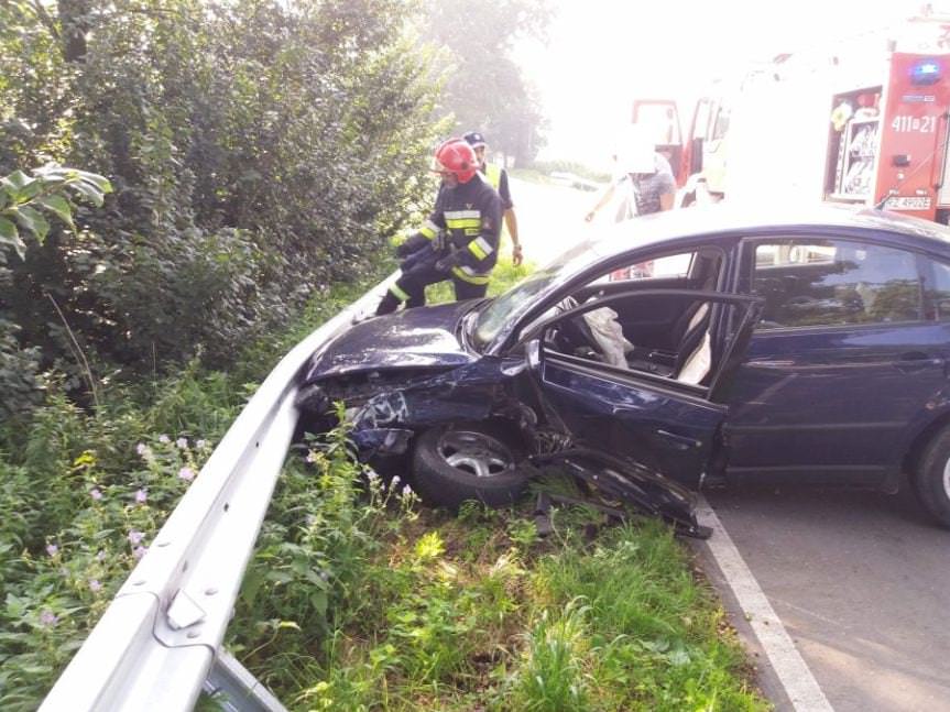 Zderzenie  dwóch samochodów  we Wzdowie