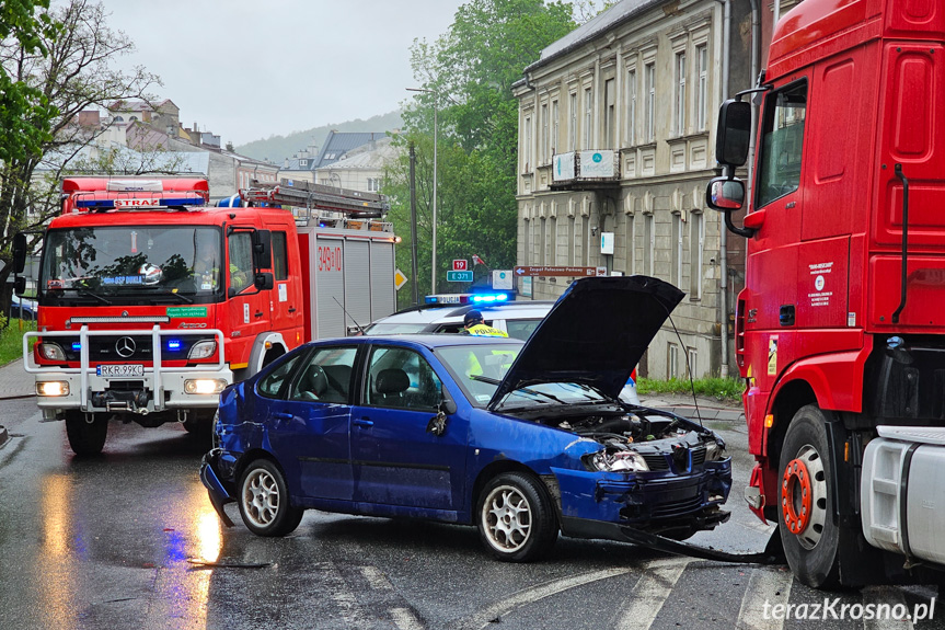 Zderzenie trzech samochodów na DK 19