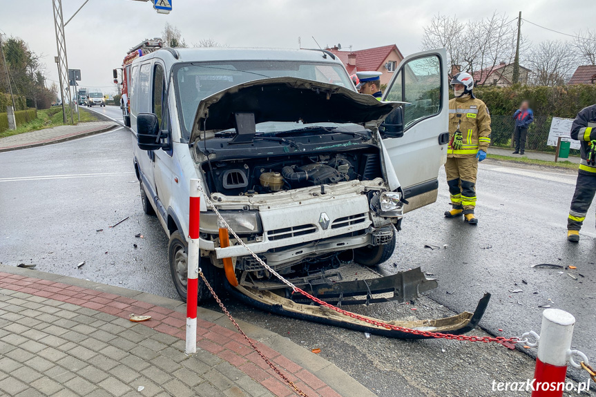 Zderzenie trzech samochodów w Pustynach