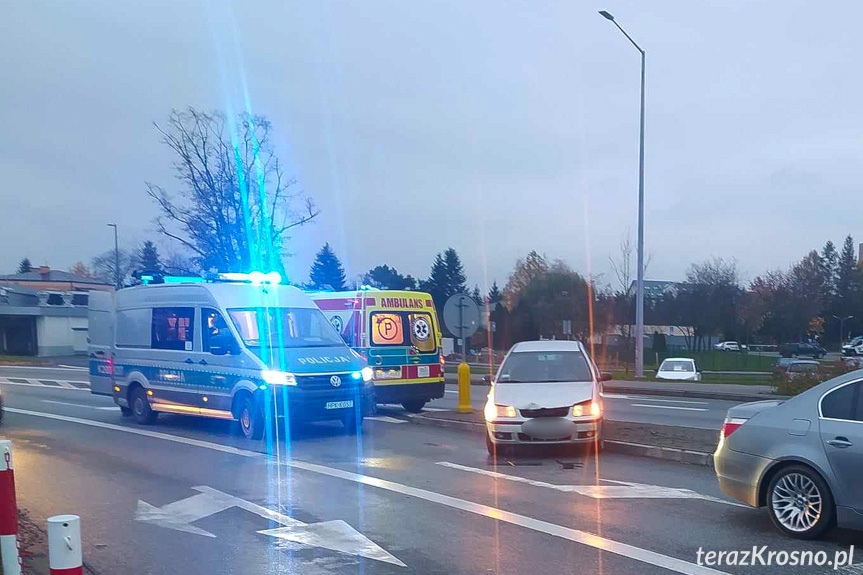 Zderzenie volkswagena i bmw na skrzyżowaniu w Krośnie