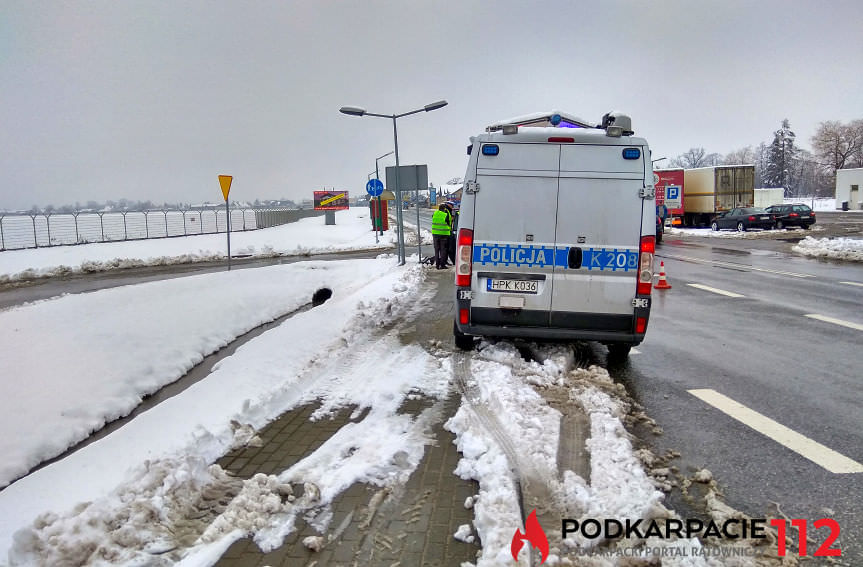 Kolizja na ul. Zręcińskiej w Krośnie