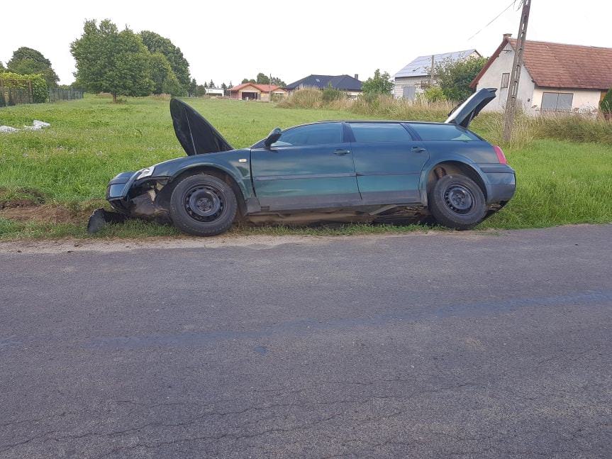 Kolizja w Krośnie. Kierujący Volkswagenem uderzył w przepust