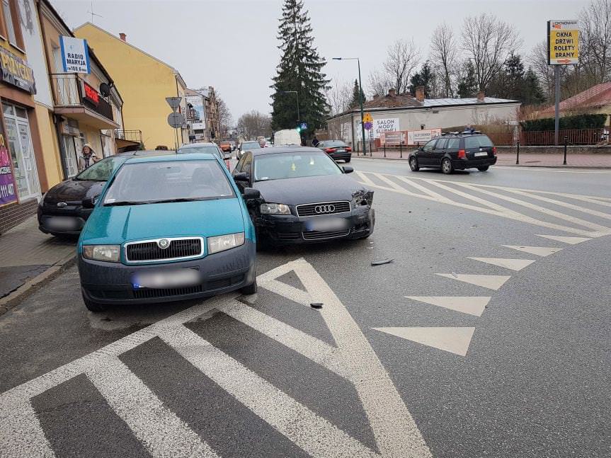 Krosno. Kolizja drogowa z udziałem czterech samochodów osobowych