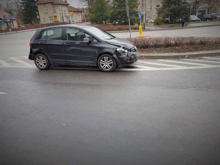 Krosno. Kolizja drogowa z udziałem czterech samochodów osobowych