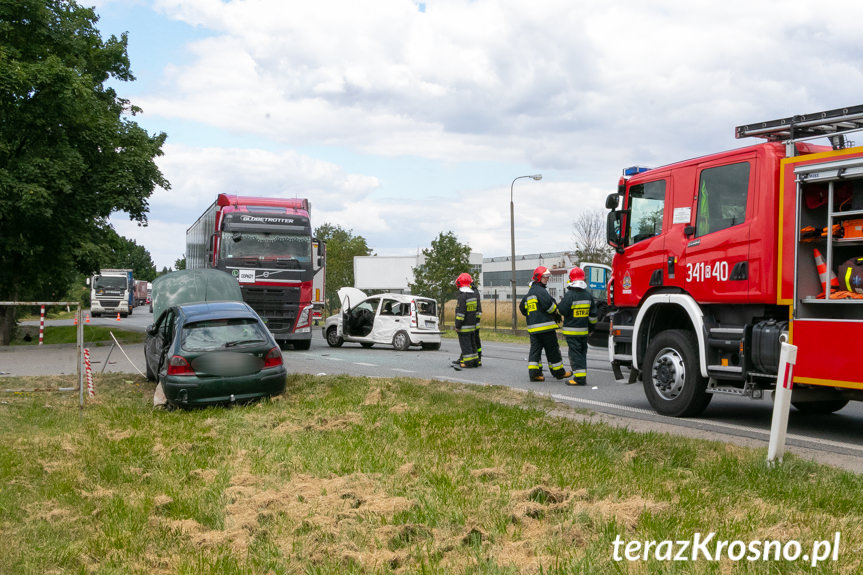 Krosno. Kolizja z udziałem czterech pojazdów