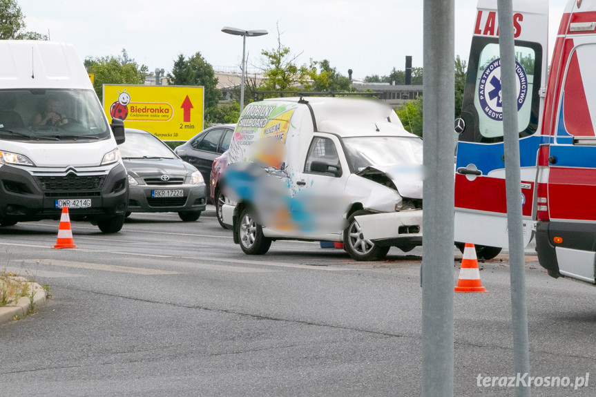 Krosno. Wypadek z udziałem samochodu WORD