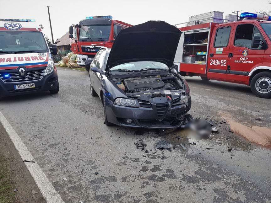 Łęki Strzyżowskie. Zderzenie Alfa Romeo z BMW