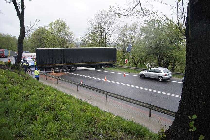 Niebezpieczna kolizja na dk19 koło  Dukli 