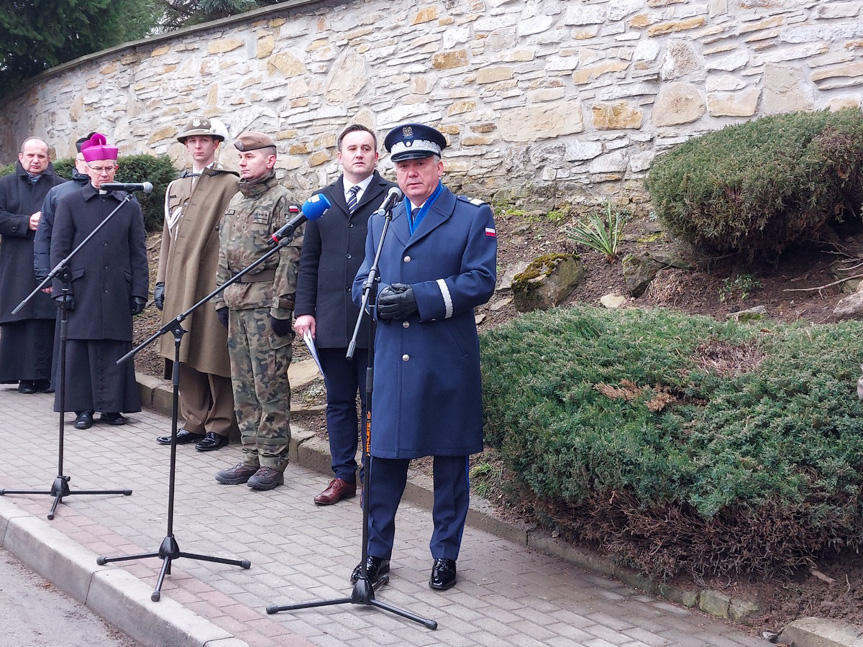 Odsłonięto pomnik żołnierzy AK w Brzostku