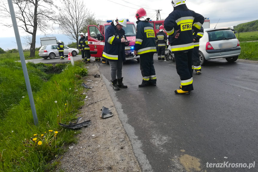 Pastwiska. Zderzenie dwóch samochodów osobowych