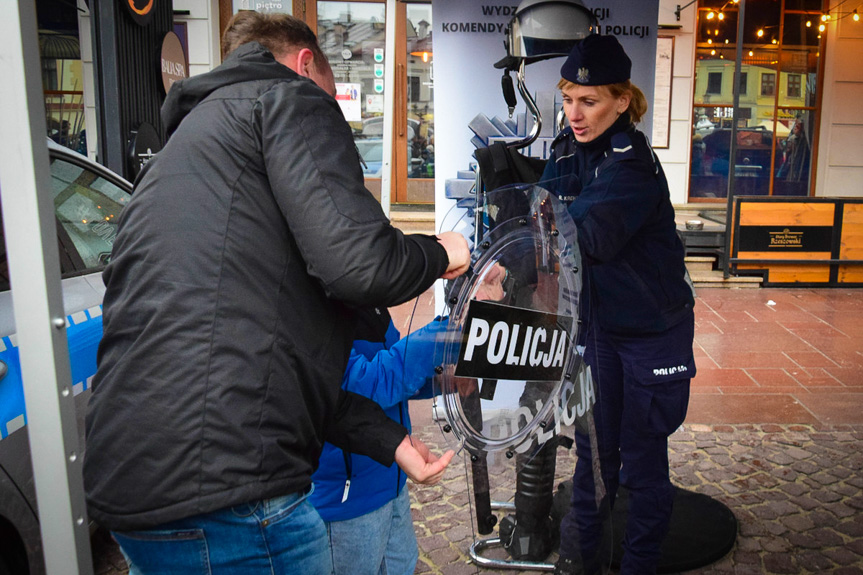 Podkarpaccy policjanci grali z WOŚP