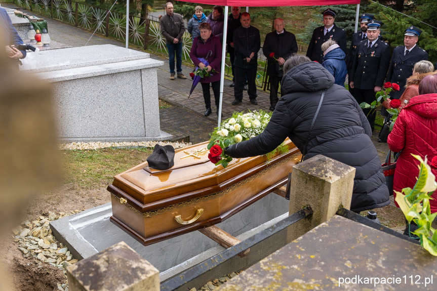 Pogrzeb ks. Henryka Czajki w Niewodnej