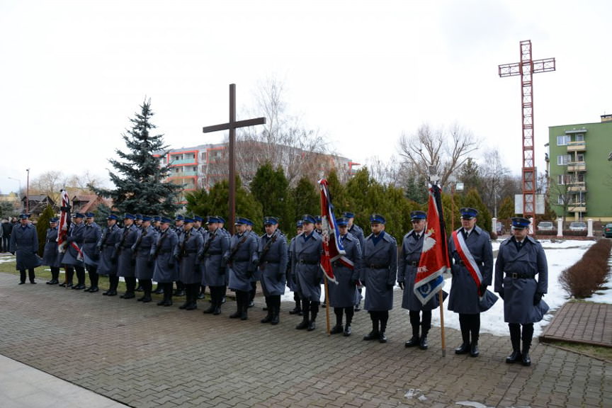 Pogrzeb policjanta, który zginął w wypadku między Trześnią, a Gorzycami