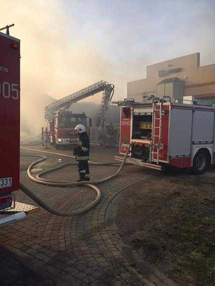 Poważny pożar hali magazynowych w Manasterz