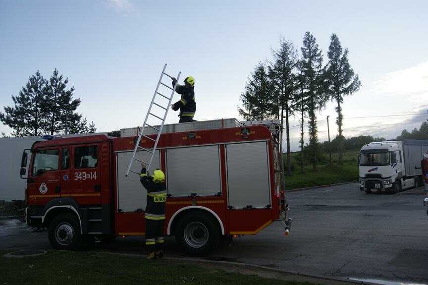 Pożar agregatu w naczepie na CPN