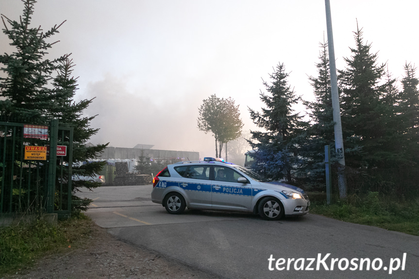 Pożar na terenie sortowni śmieci w Wolicy