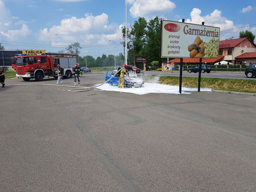 Pożar samochodu w Krośnie