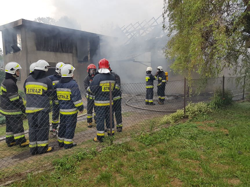 Pożar w Odrzykoniu. Spłonął budynek gospodarczy