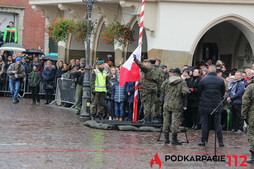 Przysięga żołnierzy WOT na rynku w Rzeszowie