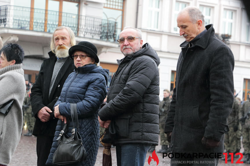 Przysięga żołnierzy WOT na rynku w Rzeszowie