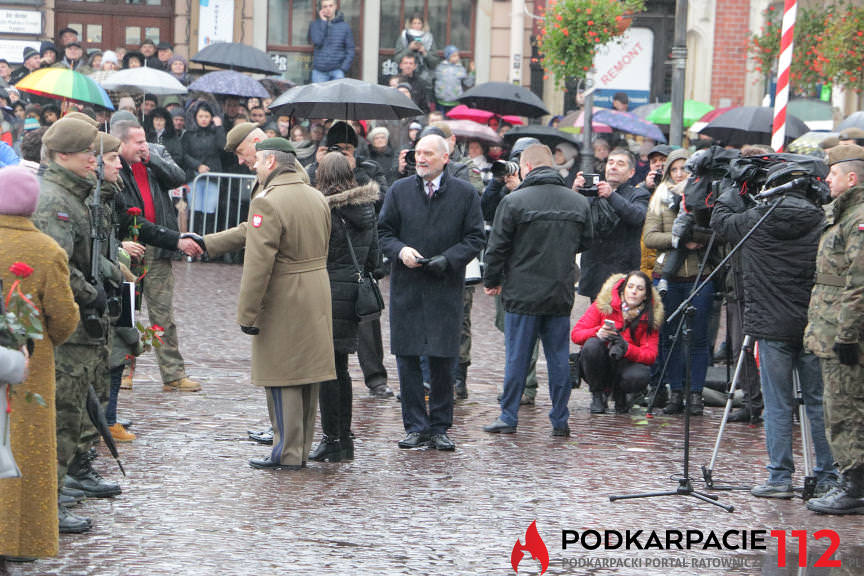 Przysięga żołnierzy WOT na rynku w Rzeszowie