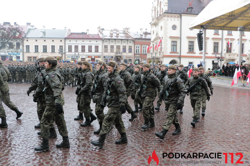 Przysięga żołnierzy WOT na rynku w Rzeszowie