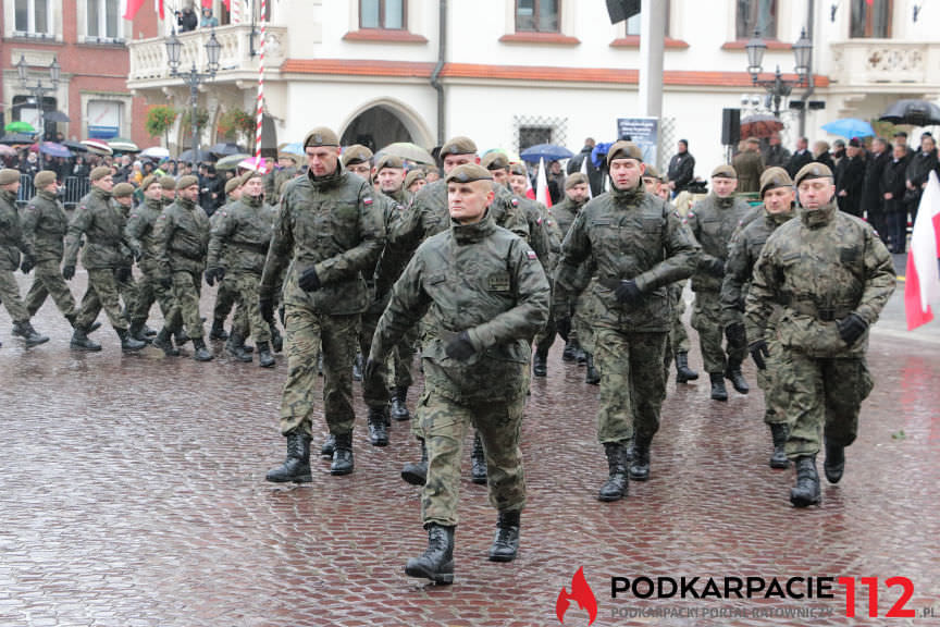 Przysięga żołnierzy WOT na rynku w Rzeszowie