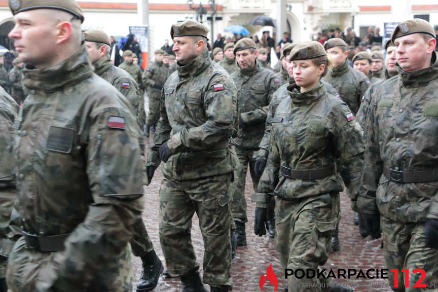 Przysięga żołnierzy WOT na rynku w Rzeszowie
