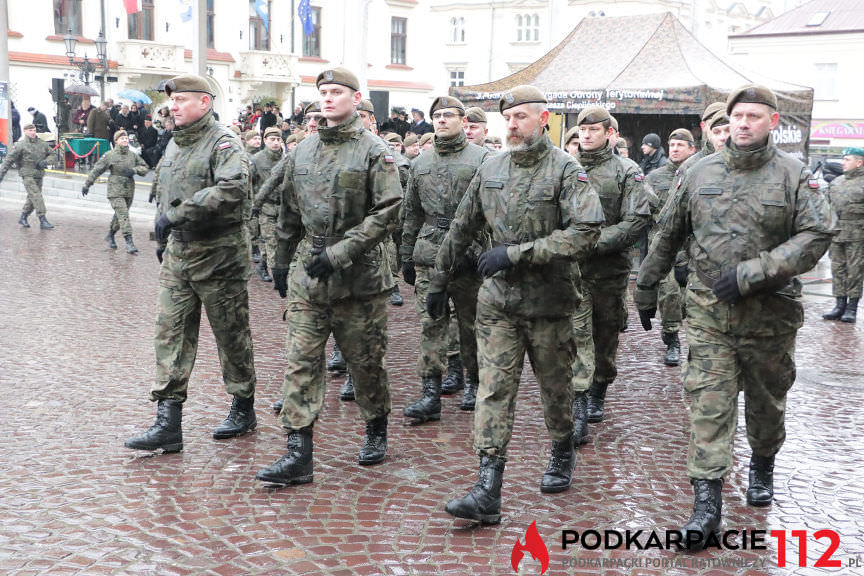 Przysięga żołnierzy WOT na rynku w Rzeszowie