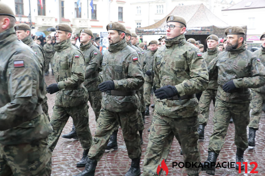 Przysięga żołnierzy WOT na rynku w Rzeszowie