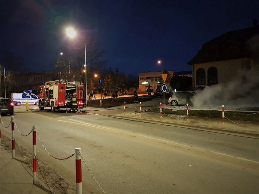 W Krośnie spłonął samochód osobowy