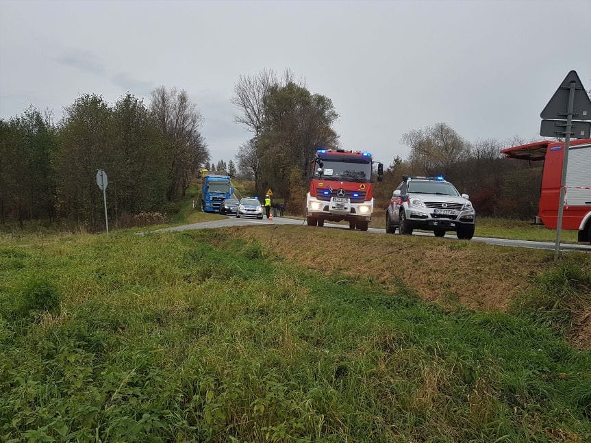 Wypadek na DW 992 w Świerchowej