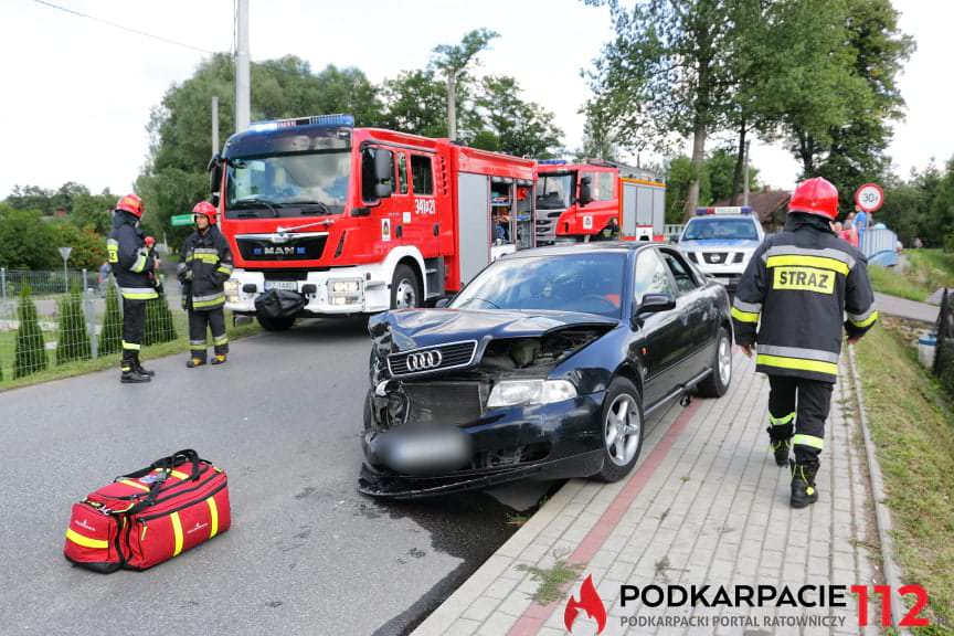 Zderzenie dwóch samochodów w Jedliczu