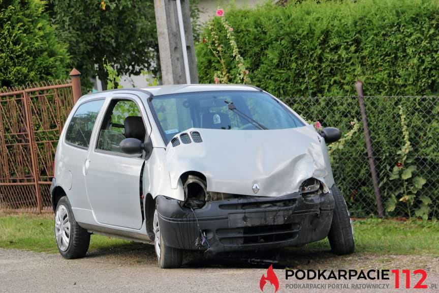 Zderzenie dwóch samochodów w Jedliczu