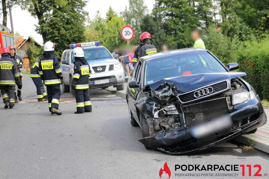 Zderzenie dwóch samochodów w Jedliczu